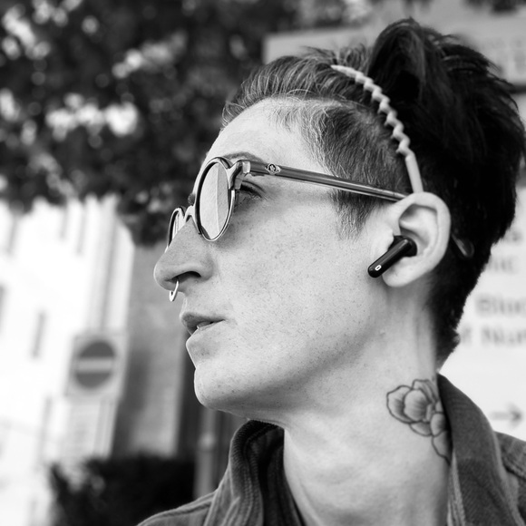 Meet your Posher, Max - Picture 1 of 1